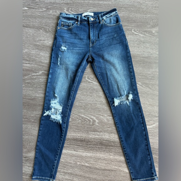 NEW distressed Kancan Denim - Picture 2 of 6